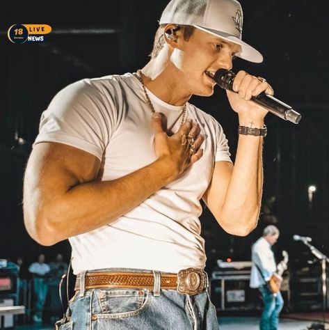 Parker Mccollum Nails, Parker Mccollum Lyrics, Parker Mccollum Wallpaper, Parker Mccollum, Lane Frost, Light Up Hats, Modern Cowboy, Neon Dresses, Cute Country Outfits