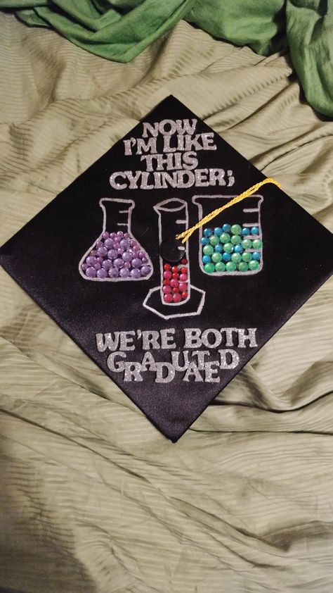 Chemistry graduation cap Graduated cylinder Chemistry beaker grad cap Grad Cap Pharmacy, Science Graduation Cap Designs, Forensic Chemistry Graduation Cap, Cap Decoration Graduation Engineering, Mlt Graduation Cap Ideas, Chemistry Cap Decoration, Chemical Engineering Graduation Cap, Chemistry Grad Cap, Science Grad Cap Ideas