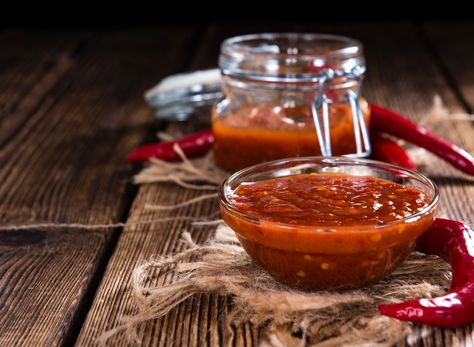 sambal sauce Tomato Paste Recipe, Sambal Bawang, Sambal Recipe, New Food Trends, Sambal Sauce, Bbq Meat, Spicy Chili, Spicy Sauce, Salad Side Dishes