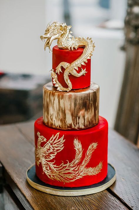 Longevity Cake, Dragon Wedding Cake, Whimsical Treats, Red And Gold Wedding, Chinese Cake, Dragon Wedding, Dragon Cakes, Dessert Oreo, Dragon Cake