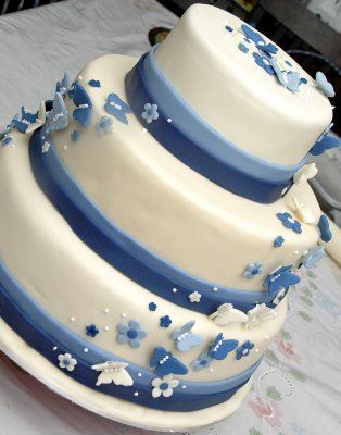 Pastel Blue Butterfly Wedding, Butterfly Wedding Cake, Wedding Cake Images, White Cakes, Torte Cupcake, Wedding Cakes Blue, Blue Cakes, Gorgeous Wedding Cake, Butterfly Cakes