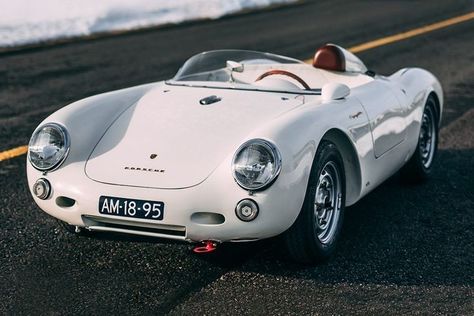 Porsche Dealership, Porsche 550 Spyder, 550 Spyder, Custom Bmw, Porsche 550, Porsche Sports Car, Porsche Motorsport, Private Plane, Porsche Models