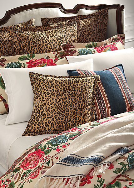 Ralph Lauren Home Teagan Bedding Collection | Ralph Lauren Ralph Lauren Bedroom, Chinoiserie Decor, Ralph Lauren Bedding, Chinoiserie Decorating, Floral Comforter, Full Duvet Cover, Floral Duvet Cover, Floral Duvet, Queen Comforter