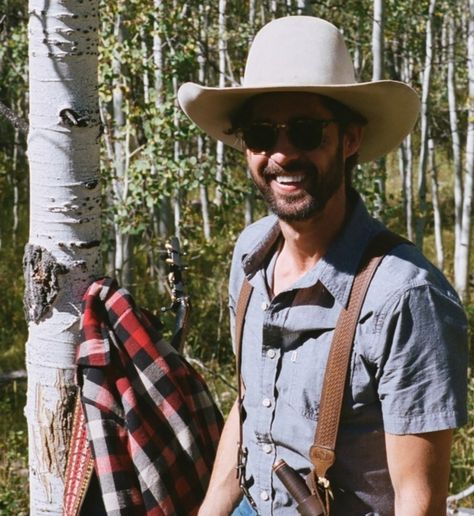 Walker Yellowstone, Yellowstone Cast, Ryan Bingham, Taylor Sheridan, Native American Reservation, Yellowstone Series, Dutton Ranch, Tv Westerns, American Western