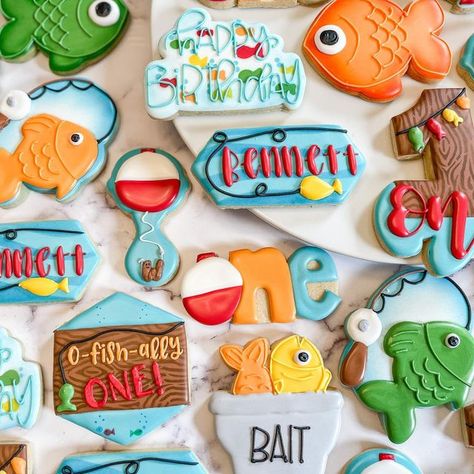 O Fish Ally One Cookies, O Fish Ally One Birthday Cookies, Ofishally One Birthday Cookies, Oh Fishally One Birthday Cake, O Fish Ally One Birthday Cakes, O Fish Ally One Birthday Decorations, Fish Cookies Decorated, Oh'fish'ally One Birthday, O Fish Ally One Birthday