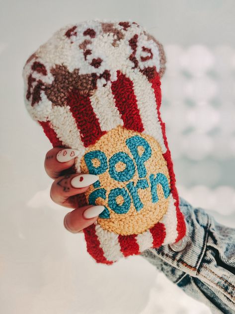 This popcorn plush toy is perfect as a gift for both adults and children. A glass of popcorn will always keep you company while watching your favorite series or movie. You can also take it with you to the cinema for the premiere. Whether it will taste classic, cheesy or caramel - it's up to you. The toy can be made in any color to order. Statement Rug, Basic Embroidery, Cute Squishies, Rug Ideas, Craft Punches, Basic Embroidery Stitches, Punch Needle Embroidery, Magic Carpet, Diy Rug