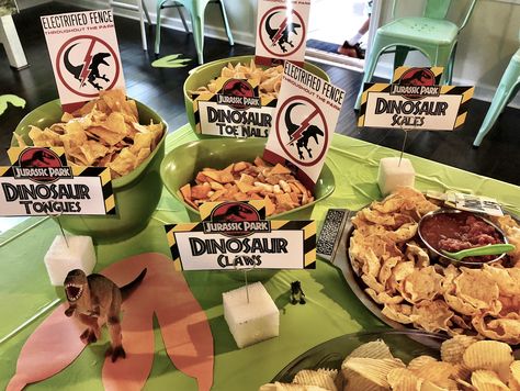 Dino Scales, Claws, Toe Nails and Tongues ~ Different chips. Dinosaur Party Food, Dinosaur Claw, Summer Themes, Birthday Party Snacks, Dinosaur Themed Birthday Party, Dino Party, Baby Bird, Summer Theme, Dinosaur Party