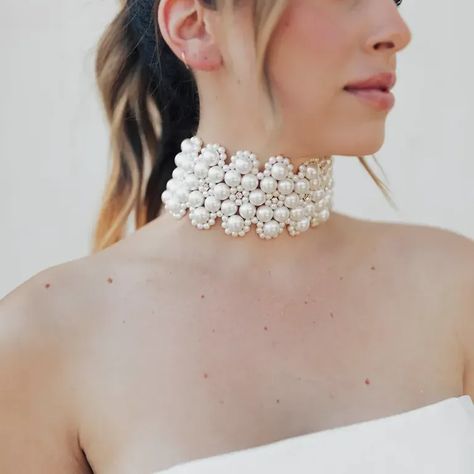 Pearl petal bridal choker Pearl Choker Wedding, Bridal Choker Necklace, Bridal Backdrop Necklace, Bridal Backdrops, Bridal Statement Necklace, Gold Necklace Wedding, Shoulder Necklace, Wedding Necklace Set, Backdrops Necklace