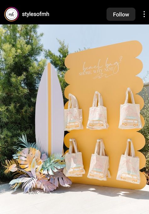 Surf Birthday Party, Surf Birthday, Surf Party, Themed First Birthday, Beach Birthday Party, Fiesta Tropical, Pool Birthday, First Birthday Party Themes, Pool Birthday Party