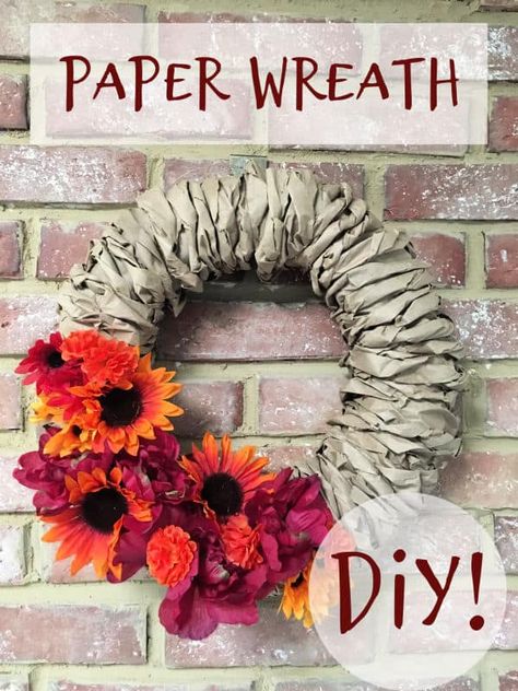 Paper Wreath - Crafty Little Gnome recycled bag wreath Paper Bag Wreath, Diy Paper Wreath, Tissue Paper Wreaths, Paper Wreath Diy, Recycled Bags, Paper Bag Crafts, Straw Wreath, Easy Diy Wreaths, Paper Wreath