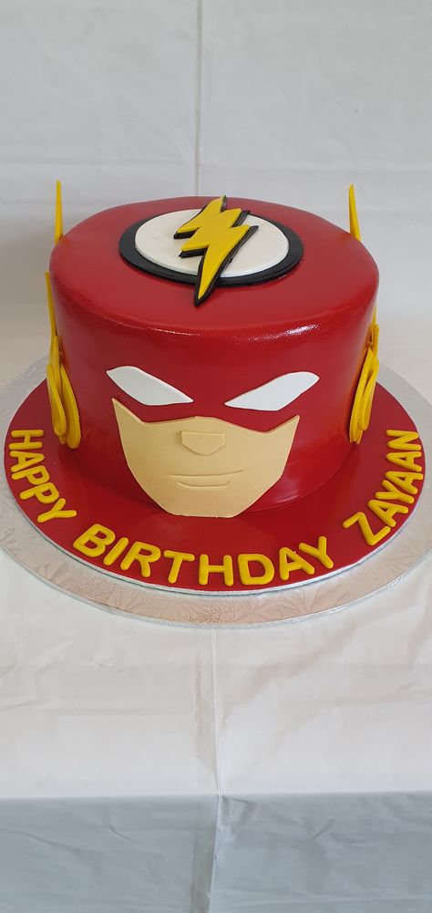 The Flash Fondant Cake Flash Birthday Cake Ideas, The Flash Cookies, The Flash Cake Ideas, Flash Superhero Cake, Flash Birthday Party Ideas, The Flash Birthday Party, The Flash Cake, Flash Birthday Party, Flash Birthday Cake