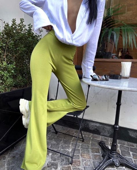 Trumpet Pants, Bootleg Pants, Trumpet Sleeve, Shirt Tucked In, Cardi B, White Skirts, Pants Outfit, Spring Summer Fashion, Black Pants