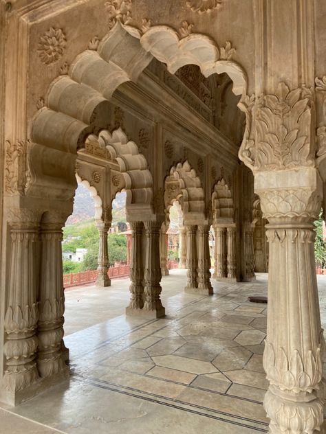 Asian House Exterior, South Asian Architecture, Pakistani Architecture, Wooden Arches, New Classical Architecture, Asian House, Moorish Architecture, Rajasthani Art, India Architecture