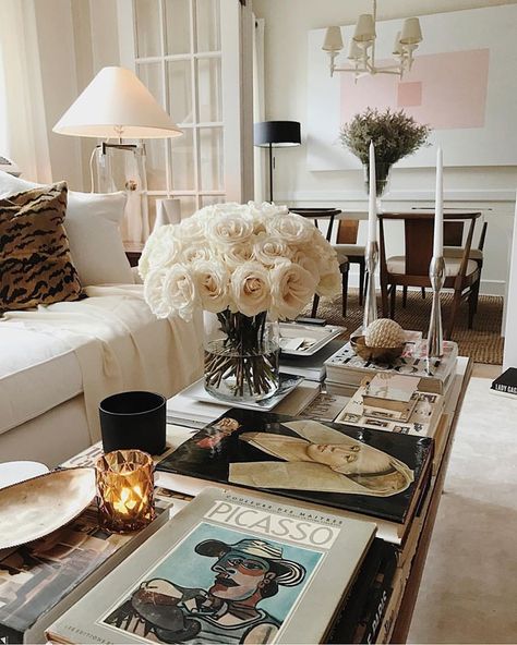 Décor Inspiration (from Instagram) | At Home With: Josh Young, Chicago Chicago Interiors, Chicago Interior Design, Interior Design Per La Casa, Design Apartment, Extra Rooms, Design Del Prodotto, Vintage Modern, Interior Inspo, Table Style