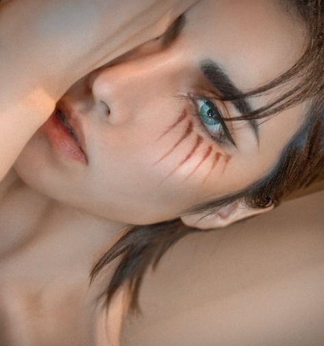 Eren Jaeger Titan Marks, Eren Makeup Tutorial, Aot Titan Makeup, Titan Marks Makeup, Eren Outfit, Male Cosplay Ideas, Eren Hairstyle, Male Cosplay Makeup, Levi Makeup