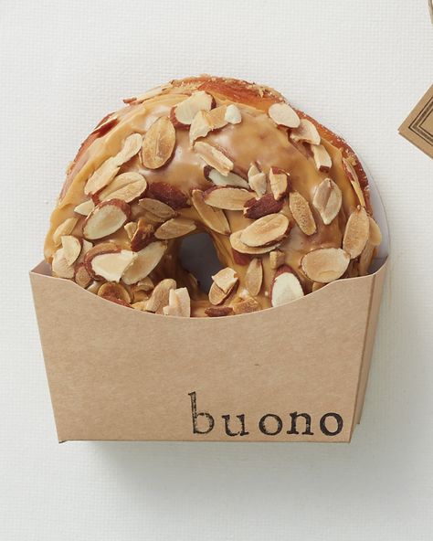 Bakery Packaging Design, Donut Box, Creative Wedding Favors, Bagel Shop, Wedding Favor Ideas, The Last Song, Bakery Packaging, Favor Ideas, Food Packaging Design