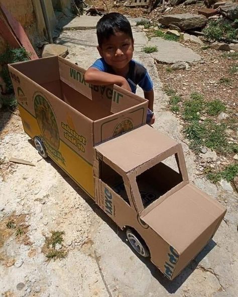 Cardboard Box Car, Castle Crafts, Cardboard Car, Transformer Birthday, Boho Crafts Diy, Garden Art Ideas, Fun Crafts To Do, Garden Deco, Garden Art Sculptures Diy