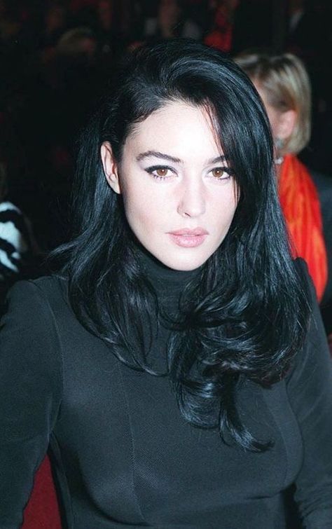 Vincent Cassel, Italian Actress, Monica Bellucci, Beauty Icons, Dark Hair, Celebrities Female, Pretty Woman, A Black, Pretty People