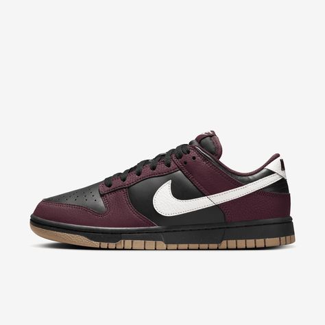 You can always count on a classic. Thoughtfully made in an unmatched range of colorways, Dunks combine durable synthetic leather with plush padding for game-changing comfort that lasts. The possibilities are endless—how will you wear your Dunks? Maroon Nike Shoes, Nike Dunks Outfit, Nike Low Dunk, Nature Shoes, Nike Dunk Low Next Nature, Nike Low Tops, Nike Noir, Burgundy Sneakers, Studded Sneakers