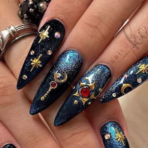 Sailormoon Nailart, Sailor Moon Nails Design, Uñas Sailor Moon, Sailor Moon Nail Art, Eye Background, Black And Nude Nails, Sailor Moon Nails, Sailor Moon Inspired, Sharp Claws