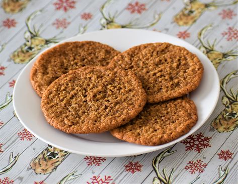 Gluten-Free Gingersnaps Gluten Free Ginger Snaps, Oat Flour Cookies, Gingerbread Cookie Mix, Ginger Snaps Recipe, Quick And Easy Sweet Treats, King Arthur Gluten Free, Soft Gingerbread Cookies, Vegan Gingerbread, Lace Cookies