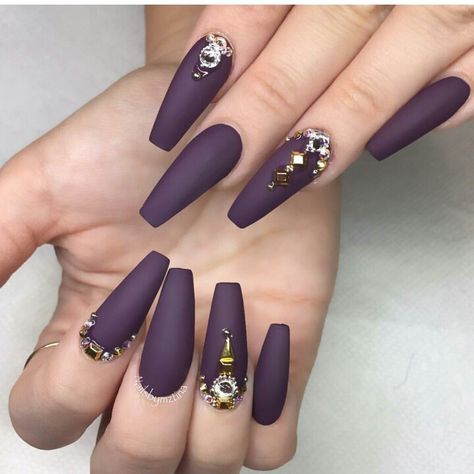 Love these.... Plum Nails, Matte Nail Art, Beautiful Nail Designs, Hot Nails, Coffin Nails Designs, Beautiful Nail Art, Matte Nails, Purple Nails, Gorgeous Nails