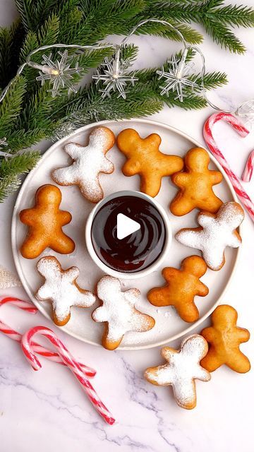 Ems Foodie Fix on Instagram: "Gingerbread Men Nutella Beignets 🎄☃️😍This Easy yeast free recipe will get you in the Christmas spirit! They are so cute and it’s up to you if you want to fill them with Nutella, they taste great with just icing sugar too!

Comment ‘Gingerbread’ ⬇️ below and I’ll send you the recipe.

Make sure to follow @emsfoodiefix for more recipes like this one❤️
.
.
.
#beignets #beignet #christmasbaking #christmasdessert #christmasdesserts #yeastfree #easydessert #cafedumonde #christmascountdown #christmasrecipes 

Who’s ready for Christmas? 🎄" Christmas Beignets, Nutella Beignets, Beignets Recipe Easy, Yeast Free Recipes, Easy Christmas Cake Recipe, Beignet Recipe, Christmas Cake Recipes, Ready For Christmas, Icing Sugar