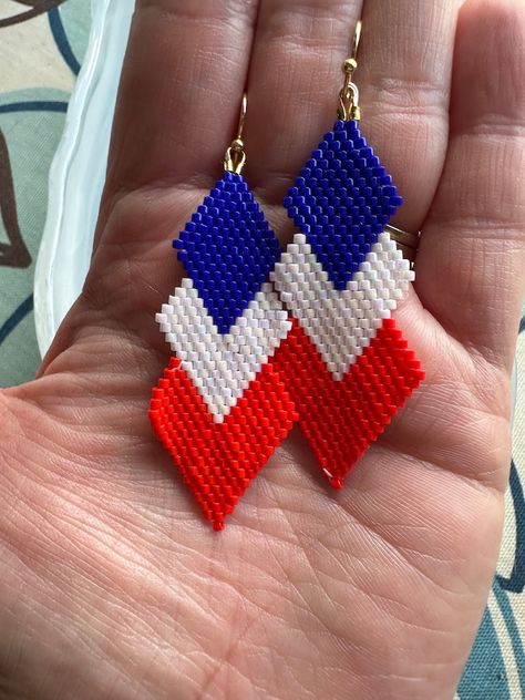 Patriotic Beaded Earrings, 4th Of July Earrings, Flag Beads, Flag Earrings, Patriotic Earrings, Blue Beaded Earrings, Miyuki Delica Beads, Beading Jewelry, Beaded Jewels