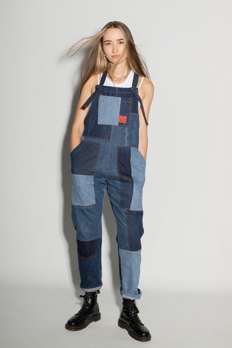 Clothing – ReJean Denim Dungaree Pattern, Denim Inspiration, Denim Dungarees, Vintage Workwear, Denim Ideas, Patchwork Denim, Denim Tote Bags, Modern Feminine, Patchwork Jeans