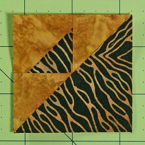 Make four Birds in the Air units like this one Birds In The Air Quilt, Quilt Designs, Quilt Block, Free Downloads, Quilting Designs, Quilt Blocks, Animal Print Rug, Quilt Patterns, Step By Step