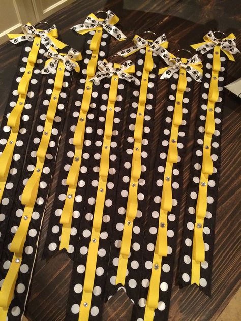 Cheerleader bow holder that my Magpie is making for her sq… | Flickr Catcher Softball, Cheer Buckets, Cheerleading Fundraiser, Cheer Squad Gifts, Quotes Volleyball, Diy Bow Holder, Cheer Bow Holder, Rally Games, Cheer Flyer