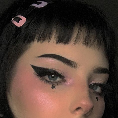 Heavy Eyeliner, Eyeliner Aesthetic, Makeup Emo, Maquillage Goth, Goth Make Up, E Girl Makeup, Egirl Makeup, Drag Make-up, Alt Makeup