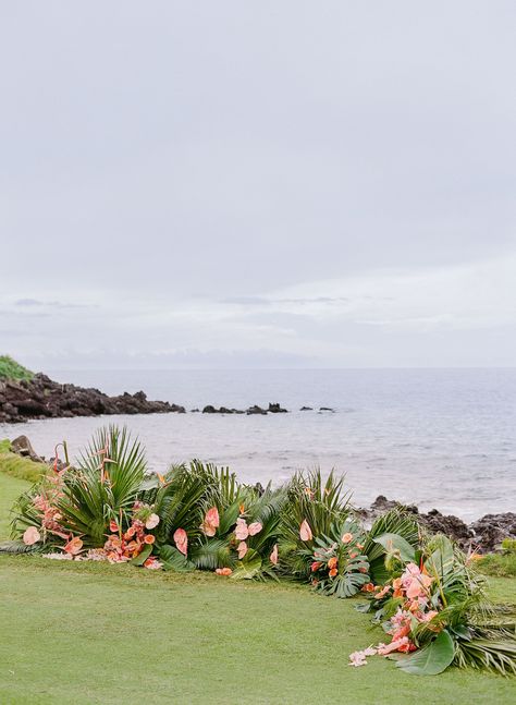 Royal Courtyard, Groomsmen Party, Wedding In Hawaii, Elopement Weddings, Grand Entryway, Bridal Table, Seating Plan Wedding, Marriage License, Hawaiian Wedding