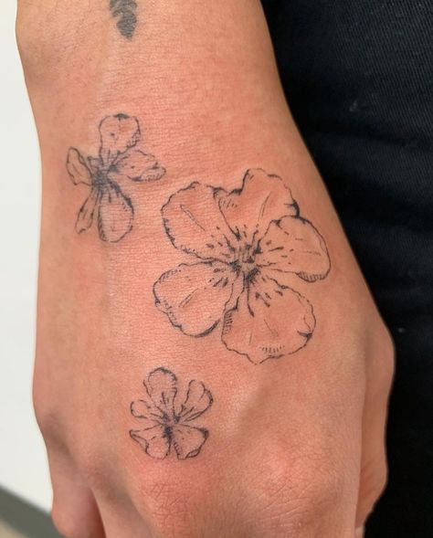 Handpoke Tattoo, Discreet Tattoos, Dainty Tattoos, Subtle Tattoos, Dope Tattoos, Little Tattoos, Simplistic Tattoos, Tattoo Placement, Minimal Tattoo