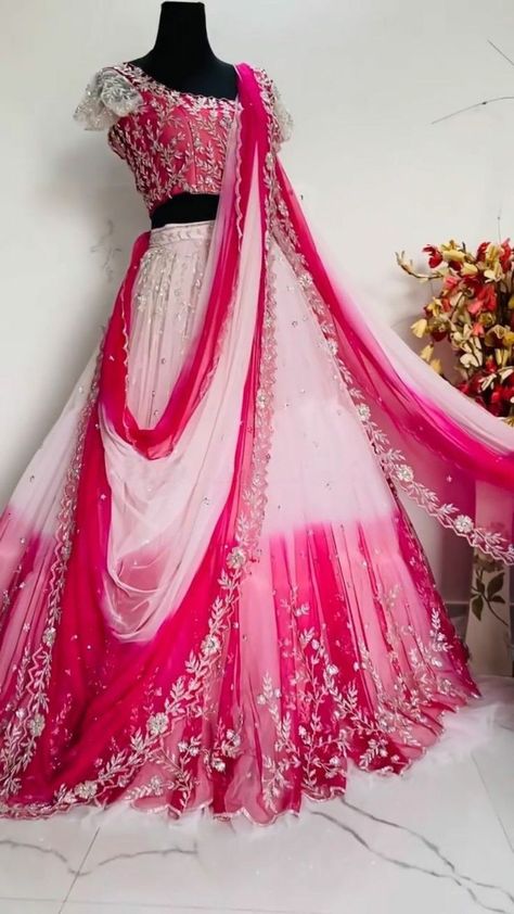 Emmys Red Carpet, Indian Wedding Lehenga, Bridal Lehenga Designs, Simple Lehenga, Long Gown Design, Lehenga Designs Simple, Fancy Sarees Party Wear, Half Saree Designs, Long Dress Design