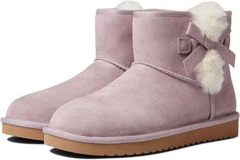 Short Winter Boots, Shearling Slippers, Koolaburra By Ugg, Star Shoes, Faux Leather Belts, Snow Boots Women, Classic Boots, Mini Fashion, Soft Suede