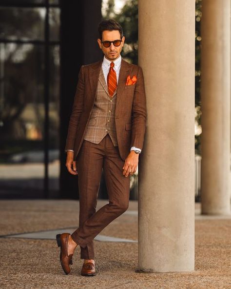 MENS FASHION by SERGIO INES on Instagram: "Nothing says Dapper AF like a three piece suit! Who’s with me?   Let me know your fav:  🤎 - Brown Linen  🩷 - Pink cotton   🤎 - Brown Tweed  #meninsuits #menstyle #threepiecesuit" Brown Men Suit, Brown Tweed, Men Suit, Plaid Vest, Business Work, Men’s Suits, Fashion Wedding, Three Piece Suit, Tailored Suits