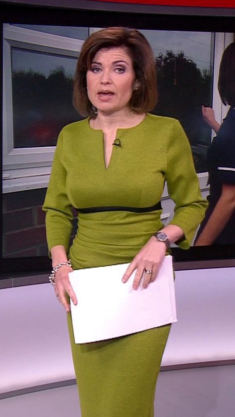 Jane Hill, Stella Mccartney Dresses, Illusion Dress, Kate Winslet, Black Side, Body Contouring, Bbc News, New Set, Slim Waist