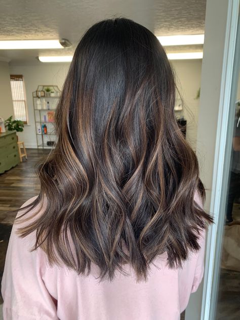 balayage brunette Ombre Balayage Hair Brunette, Dark Brunette Balayage Hair Short, Brunnete Balayage Brunettes, Brunette Balayage Hair Short, Brunnete Hair Ideas Colour, Asian Hair Balayage, Balayage Asian Hair, Black Balayage, Dark Brown Hair With Highlights