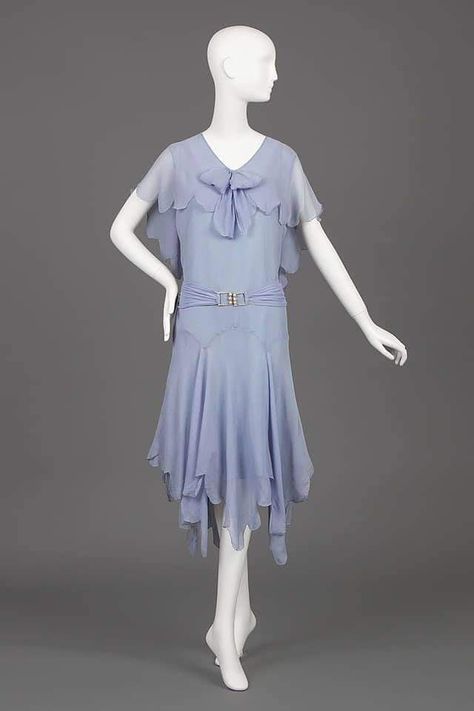 Ball Outfits, 20s Dress, Scallop Design, Dress Date, 30s Fashion, 20th Century Fashion, Flapper Style, 1920s Dress, Sailor Collar