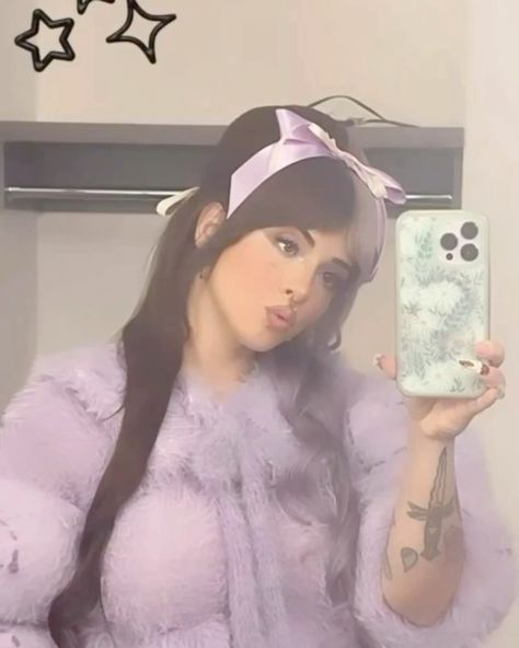 Melanie martinez pin Melanie C, Melanie Martinez Drawings, Melanie Martinez Photography, Martinez Twins, Manic Pixie Dream Girl, Mirror Pics, Beach Bunny, Her Music, Melanie Martinez