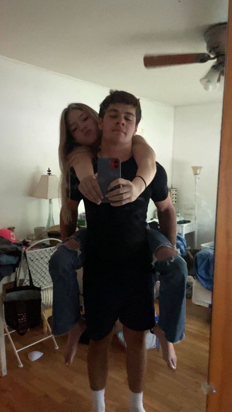 couple/ mirror pic/ cute/ inspo Funny Couple Mirror Pictures, Mirror Selfie Couple Relationship Goals, Mirror Pics Couple Ideas, Couple Mirror Selfie Ideas Poses, Cute Mirror Pics For Couples, Couple Goal Mirror Pictures, Couple Photo Ideas Mirror, Boyfriend Mirror Pictures, Bf Mirror Pics