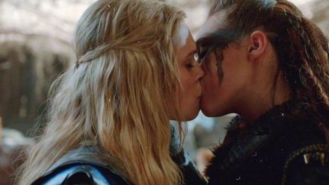 Clarke And Lexa Kiss, The 100 Wallpaper, Clarke The 100, 100 Wallpaper, Lexa The 100, Clarke And Lexa, The 100 Clexa, The 100 Show, Alycia Debnam