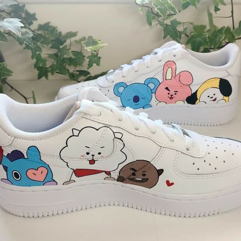 Army Shoes, Army Accessories, Painted Shoes Diy, Af1 Shoes, Bts Clothing, Custom Shoes Diy, Bts Bt21, Bts Inspired Outfits, Custom Nike Shoes