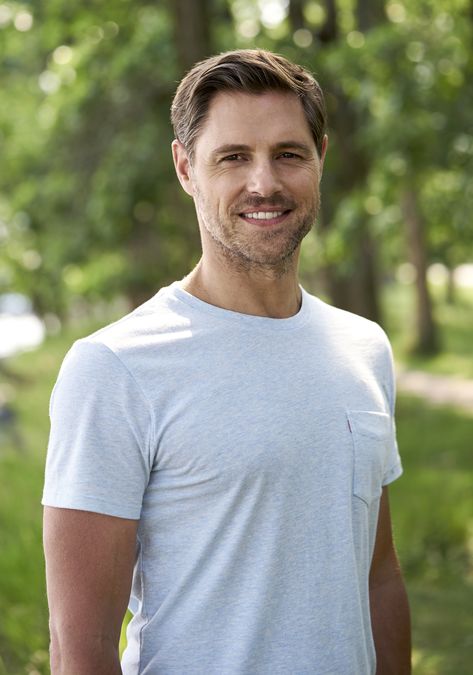 Find out about the cast of the Hallmark Channel Original Movie “My One & Only” starring Pascale Hutton and Sam Page. Samuel Page, Hallmark Hunks Shirts, Hallmark Movie Male Actors, Sam Claflin Love Rosie, Hallmark Mystery Movies, Jon Heder, Sam Page, Hallmark Movies 2022, Hunks Men