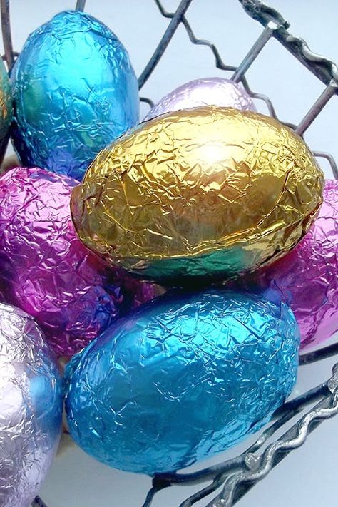 There Are Now Giant Chocolate Eggs Filled with Pink Gin—& They Come in Two Flavors #purewow #chocolate #eggs #food #news #easter Chocolate Eggs Easter, Easter Egg Chocolate, Big Easter Eggs, Food Easter, Chocolate Easter Eggs, Big Chocolate, Giant Chocolate, Chocolate Egg, Food Chocolate