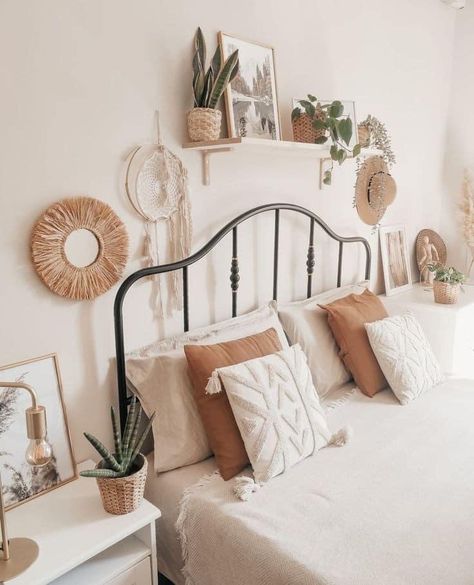 Boho Bedroom Metal Frame, Neutral Bedroom With Metal Bed, Boho Bedroom With Metal Bed Frame, Iron Beds Bedroom Decorating Ideas Boho, Black Metal Bed Frame Boho, Ikea Sagstua Bedroom, Leirvik Bed Hack, Black Bedframe Bedroom Ideas Aesthetic, Black Metal Bed Frame Bedroom Ideas Boho