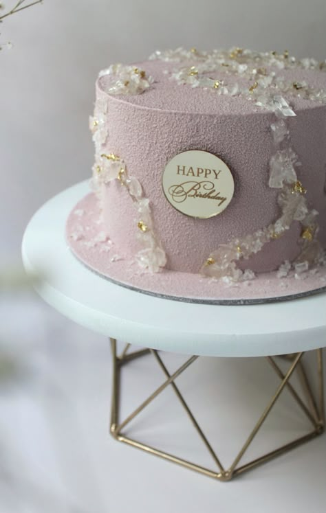 18th Birthday Cake For Girls Elegant, Birthday Drip Cake, Modern Birthday Cakes, Beautiful Cake Designs, Beach Cakes, Elegant Birthday Cakes, Kid Desserts, Birthday Cakes For Women, Beautiful Birthday Cakes