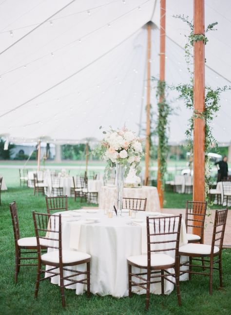 Charming Ohio Wedding at Historic Estate Renee Lemaire29 Vrbo Wedding, Vermont Wedding Venues, Ohio Destinations, Old Fashioned Wedding, Manchester Hotels, Ohio Wedding Venues, Elizabeth Anne, Vermont Wedding, Cleveland Wedding