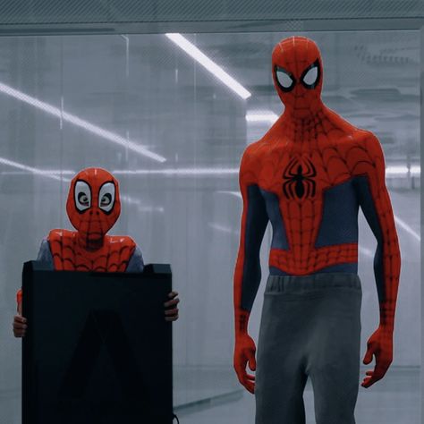 Peter And Miles Spiderverse, Miles Widget Icons, Miles Morales And Peter B Parker, Peter B Parker And Miles Morales, Miles Morales X Peter Parker, Miles And Peter Matching Icons, Peter B Parker And Miles, Peter B Parker Across The Spiderverse, Peter B Parker Spiderverse